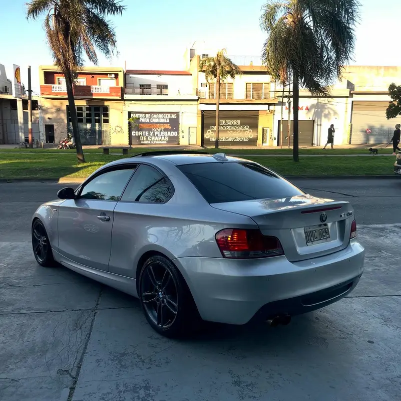 Mira esta publicación de BMW Serie 1 2009 en Motordil