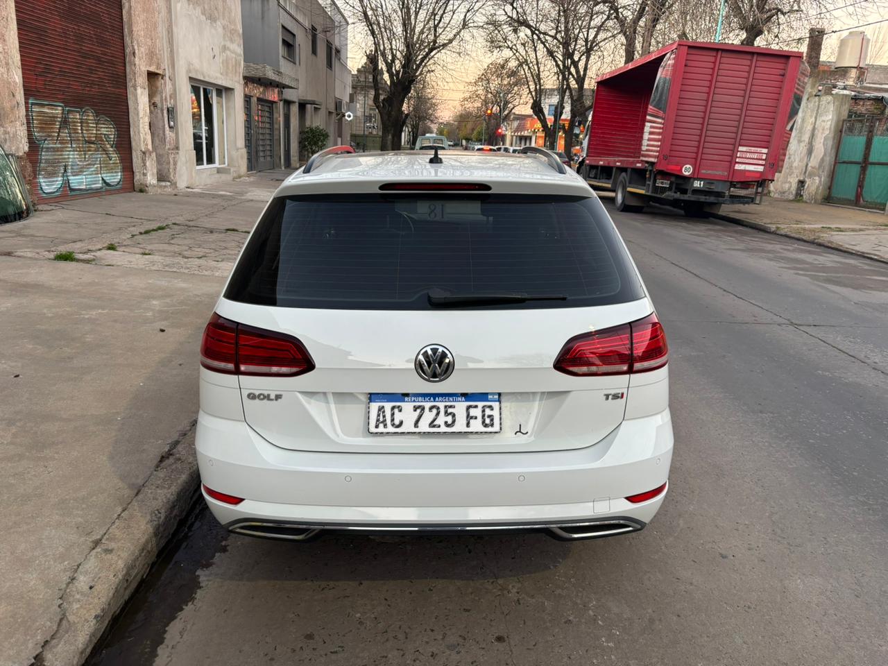 Mira esta publicación de Volkswagen Golf Variant 2018 en Motordil