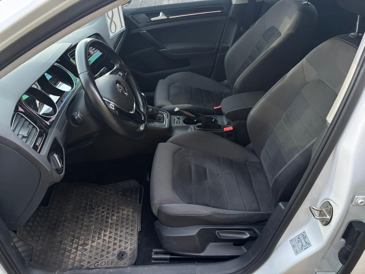 Mira esta publicación de Volkswagen Golf Variant 2018 en Motordil