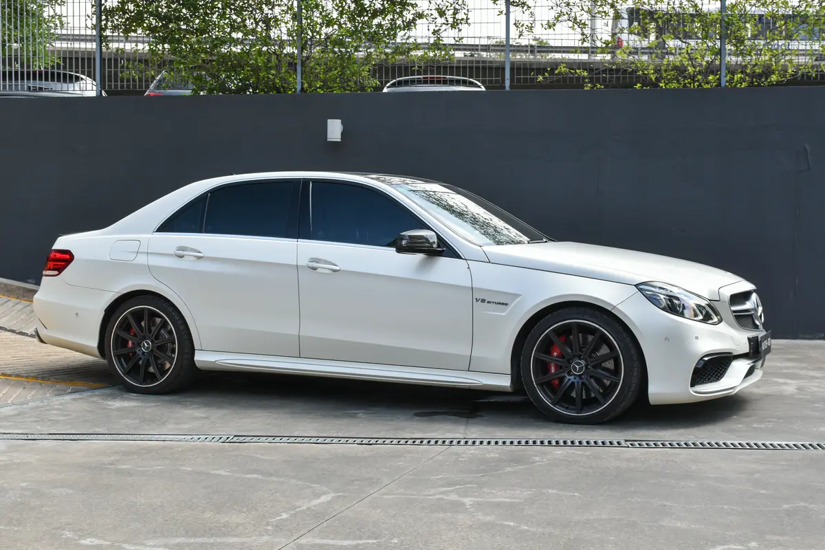 Mira esta publicación de Mercedes Benz Clase E 2014 en Motordil