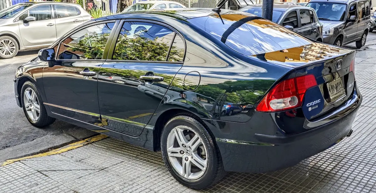 Mira esta publicación de Honda Civic 2009 en Motordil