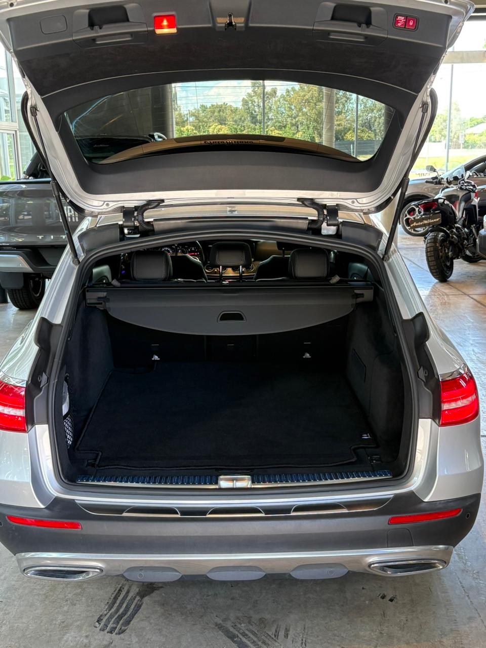 Mira esta publicación de Mercedes Benz Clase E 2019 en Motordil