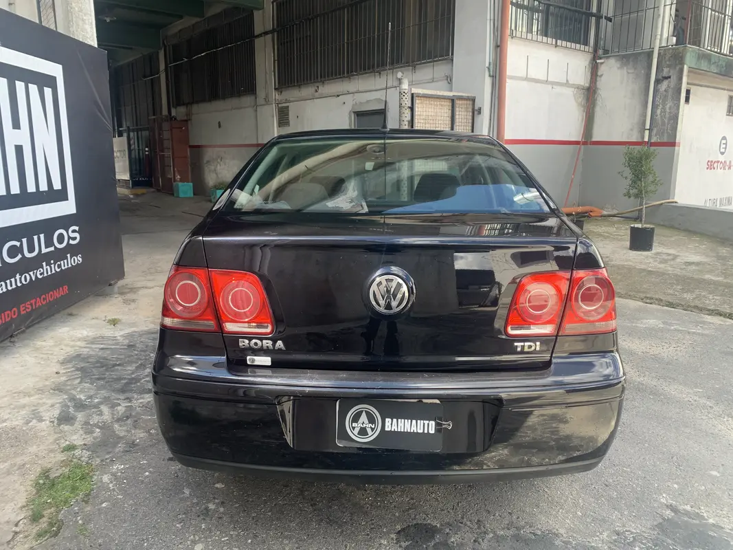 Mira esta publicación de Volkswagen Bora 2010 en Motordil