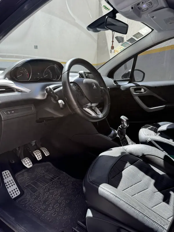 Mira esta publicación de Peugeot 208 2014 en Motordil