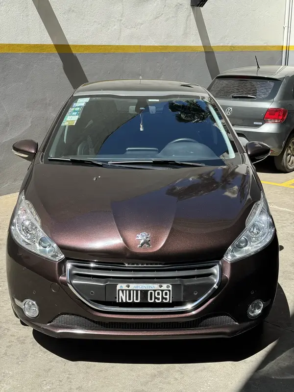 Mira esta publicación de Peugeot 208 2014 en Motordil
