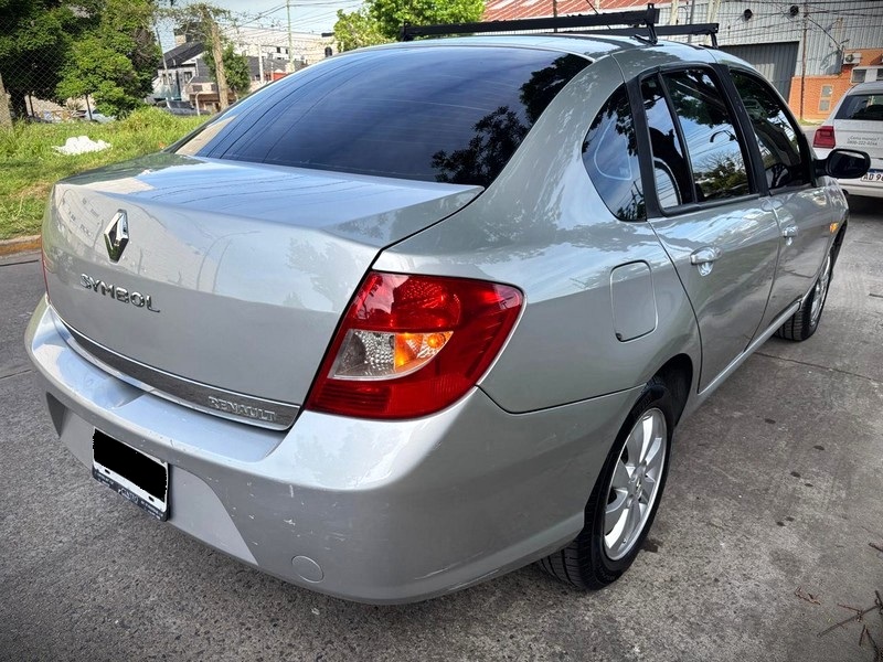 Mira esta publicación de Renault Symbol 2012 en Motordil