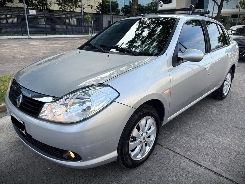 Mira esta publicación de Renault Symbol 2012 en Motordil