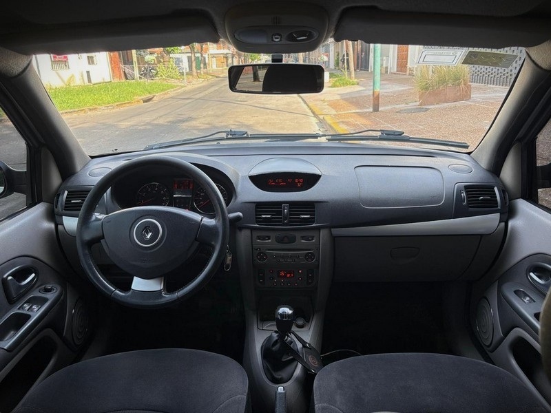 Mira esta publicación de Renault Symbol 2012 en Motordil