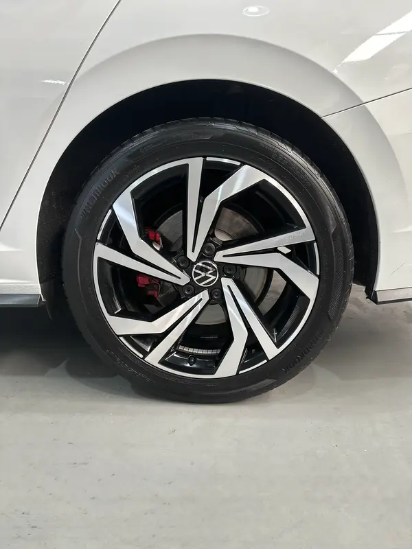 Mira esta publicación de Volkswagen Vento 2024 en Motordil