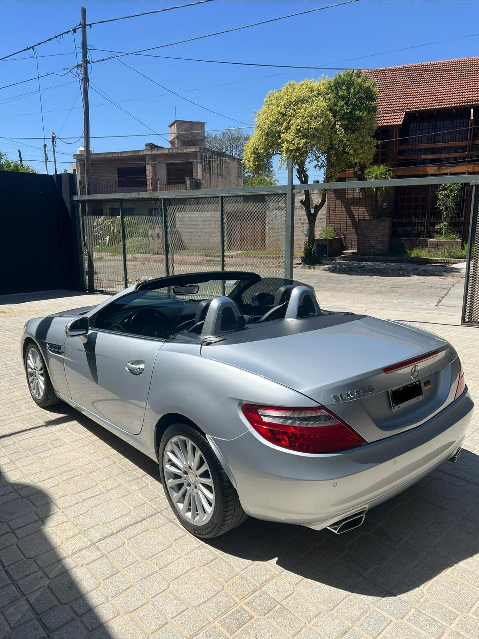 Mira esta publicación de Mercedes Benz SLK 2012 en Motordil