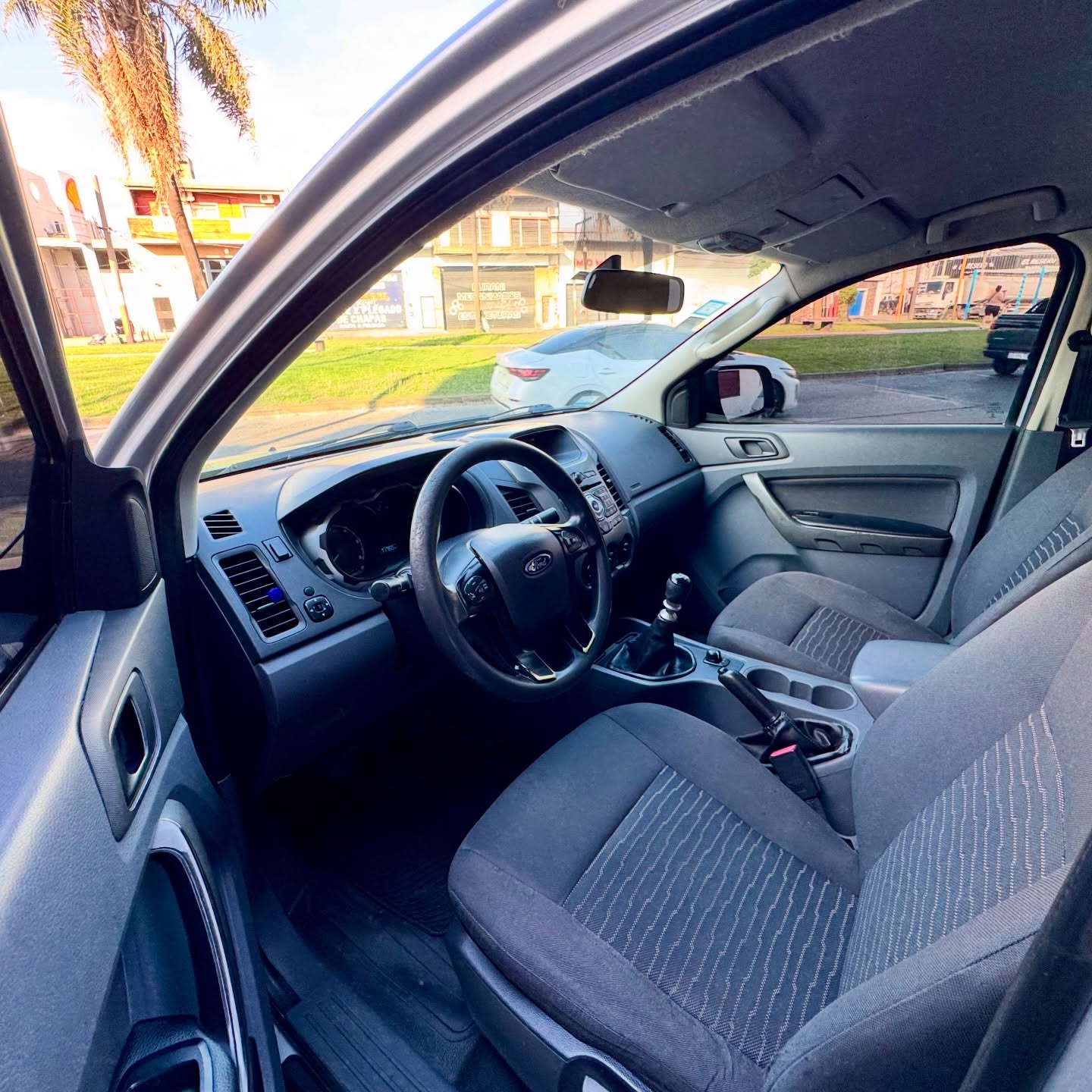 Mira esta publicación de Ford Ranger 2015 en Motordil