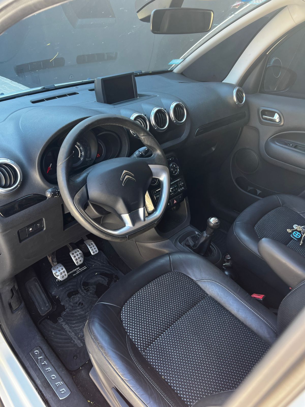 Mira esta publicación de Citroen C 3 Aircross 2012 en Motordil