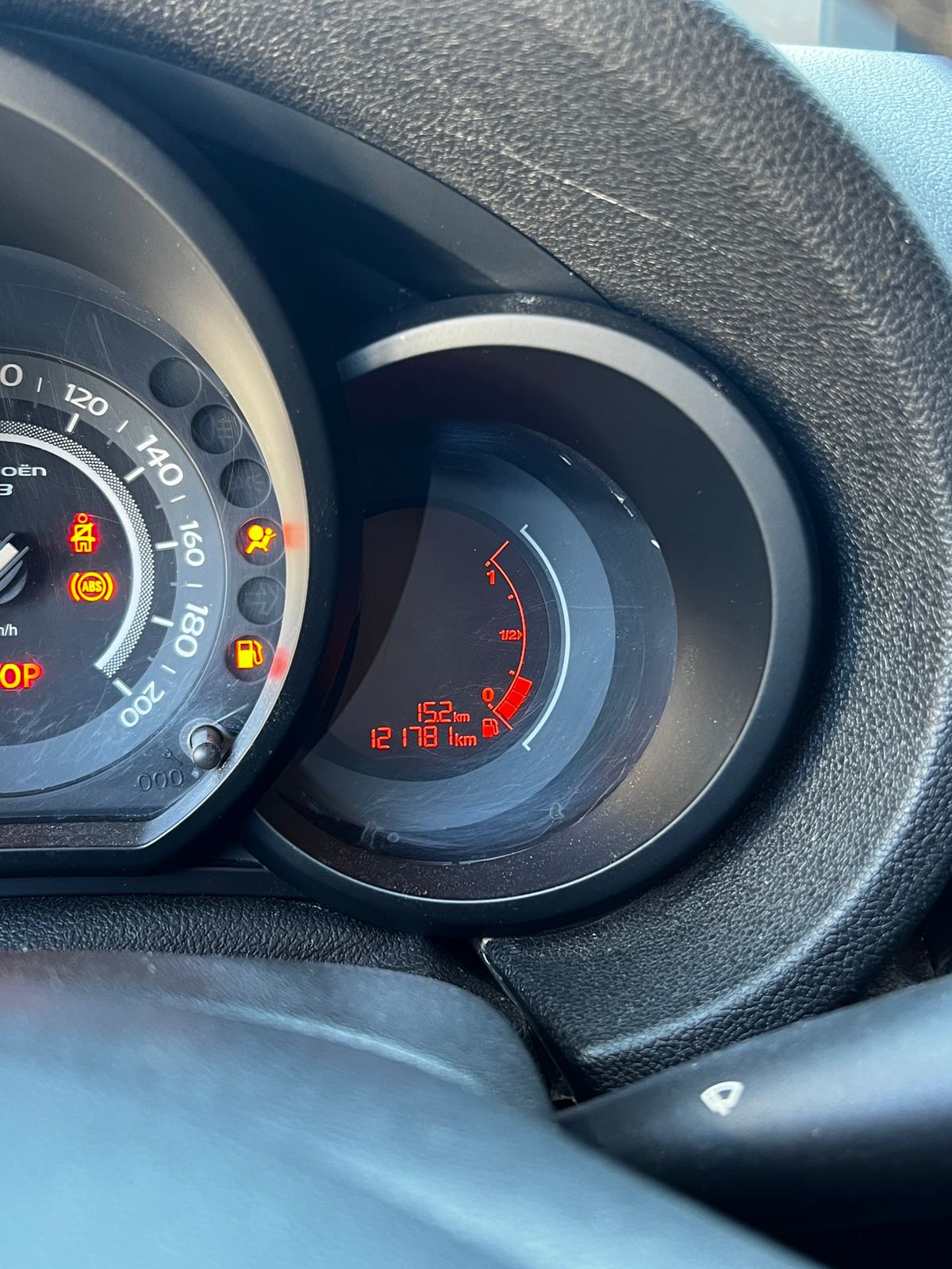 Mira esta publicación de Citroen C 3 Aircross 2012 en Motordil