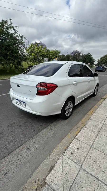 Mira esta publicación de Ford KA 2018 en Motordil