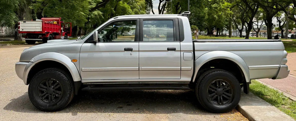 Mira esta publicación de Mitsubishi L 200 2008 en Motordil