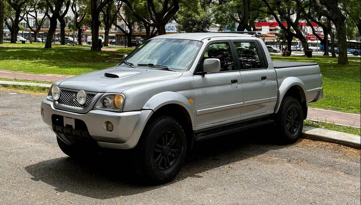 Mira esta publicación de Mitsubishi L 200 2008 en Motordil