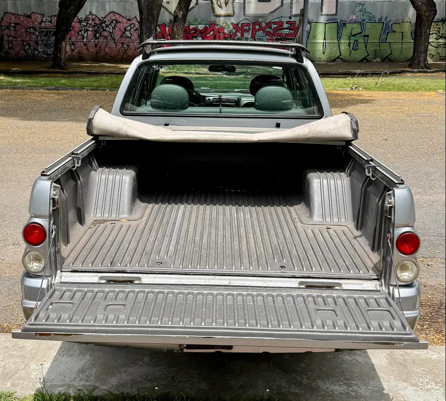 Mira esta publicación de Mitsubishi L 200 2008 en Motordil