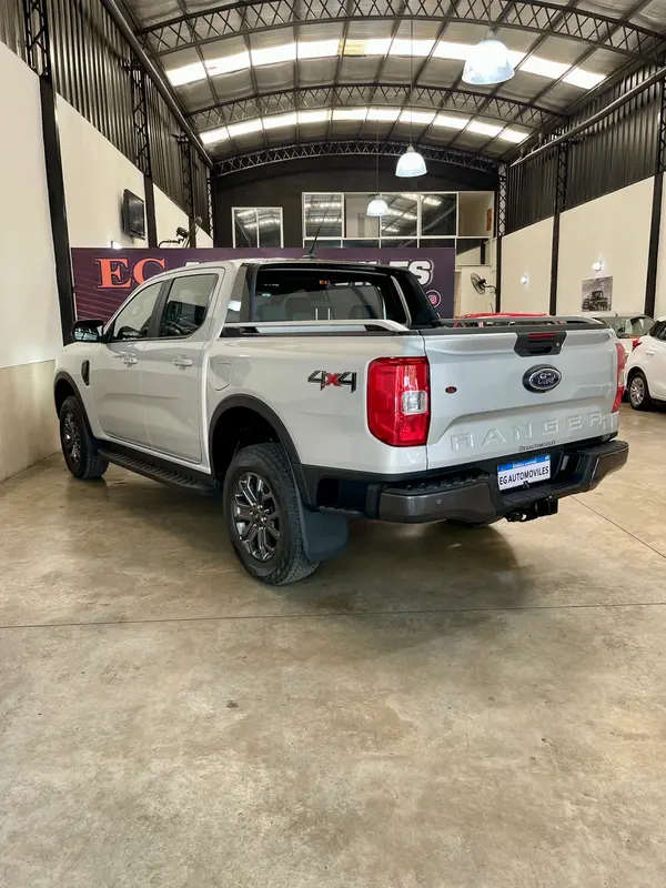 Mira esta publicación de Ford Ranger 2025 en Motordil