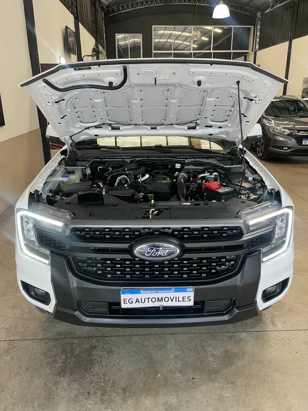 Mira esta publicación de Ford Ranger 2024 en Motordil
