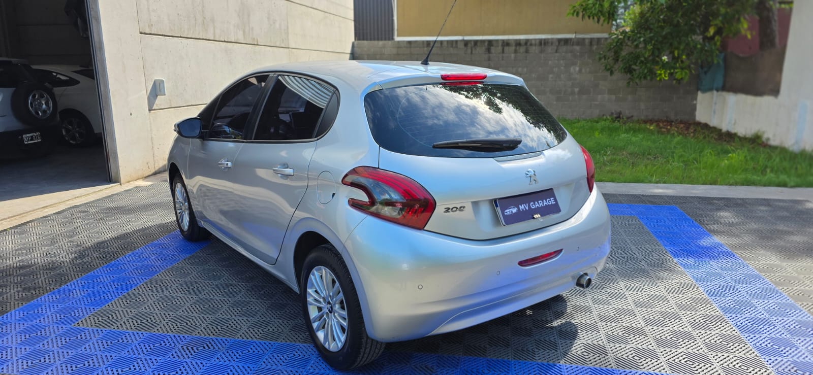 Mira esta publicación de Peugeot 208 2018 en Motordil