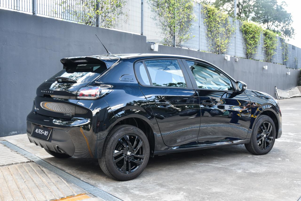 Mira esta publicación de Peugeot 208 2023 en Motordil