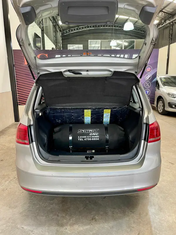 Mira esta publicación de Volkswagen Suran 2013 en Motordil