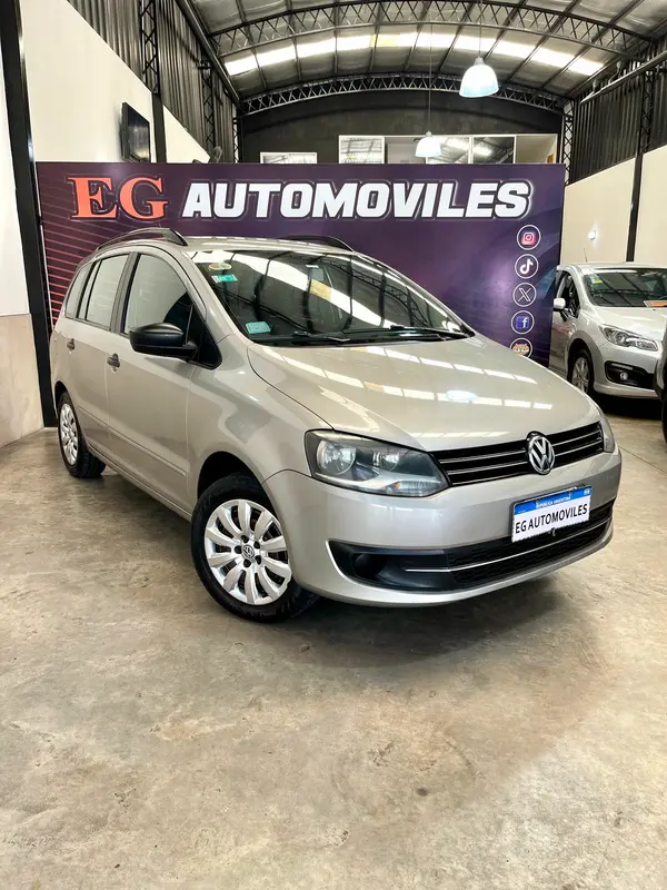 Mira esta publicación de Volkswagen Suran 2013 en Motordil