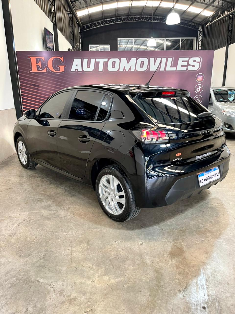 Mira esta publicación de Peugeot 208 2024 en Motordil