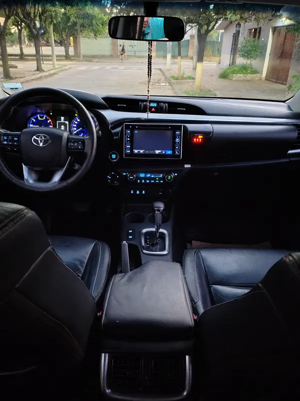 Mira esta publicación de Toyota Hilux 2016 en Motordil