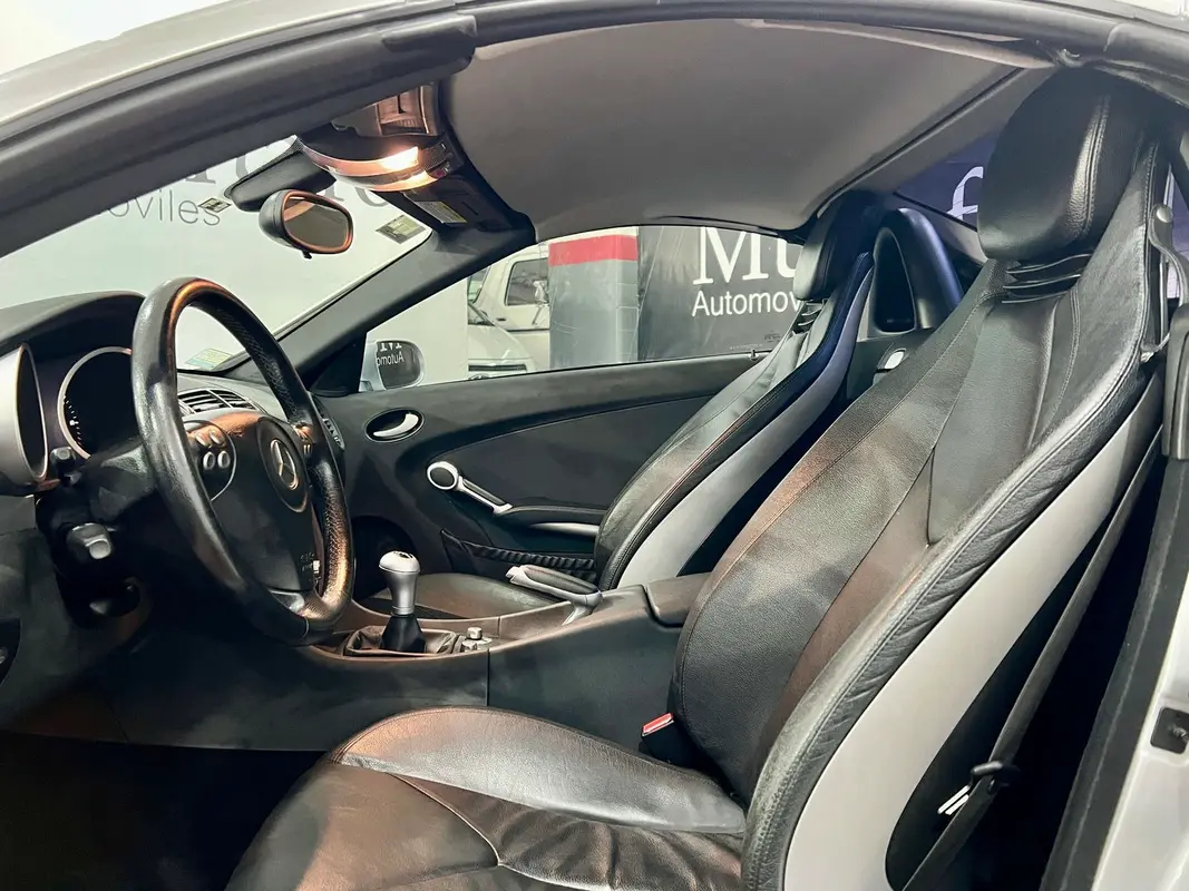 Mira esta publicación de Mercedes Benz SLK 2004 en Motordil