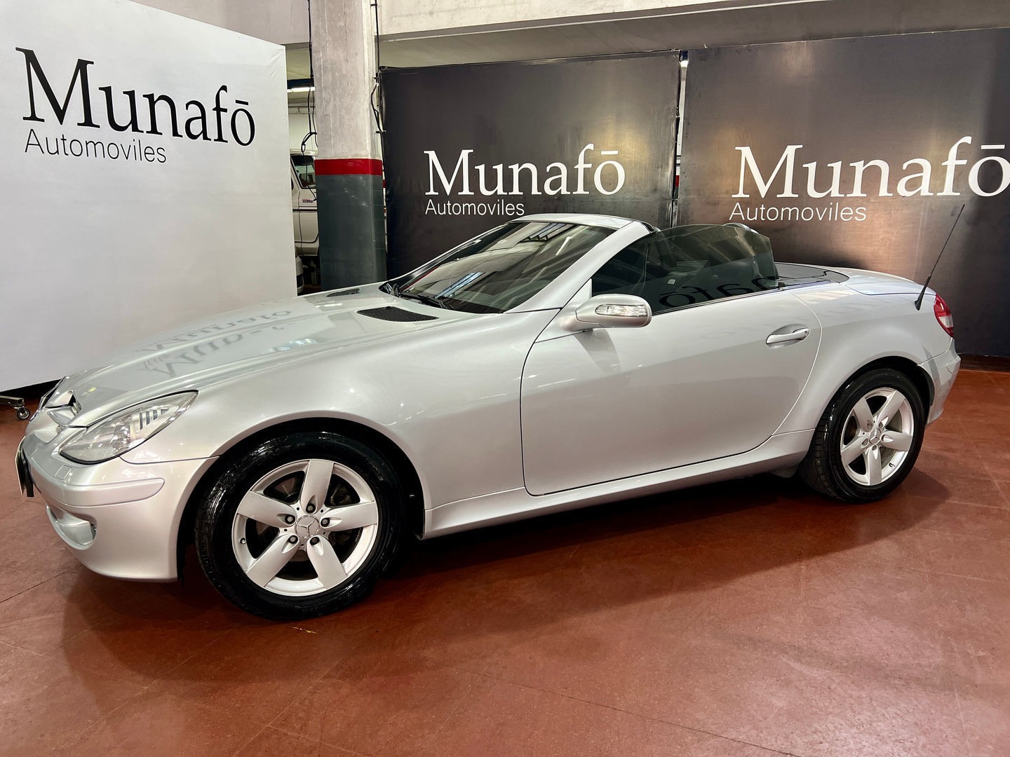 Mira esta publicación de Mercedes Benz SLK 2004 en Motordil