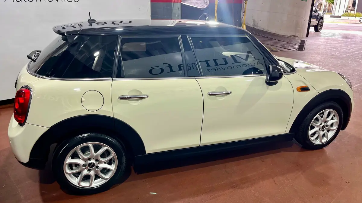 Mira esta publicación de Mini Cooper 2020 en Motordil