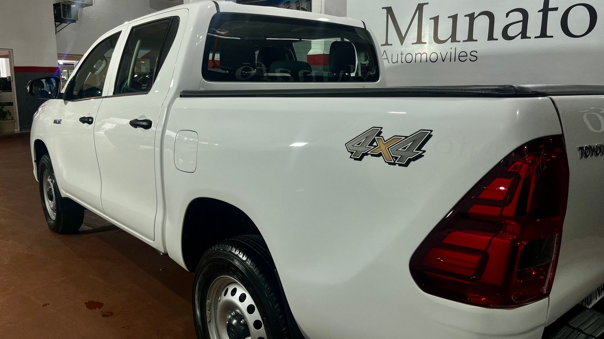 Mira esta publicación de Toyota Hilux 2020 en Motordil