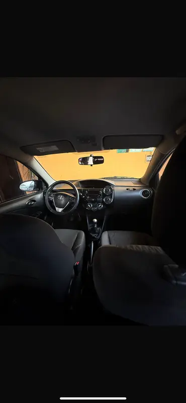 Mira esta publicación de Toyota Etios 2018 en Motordil
