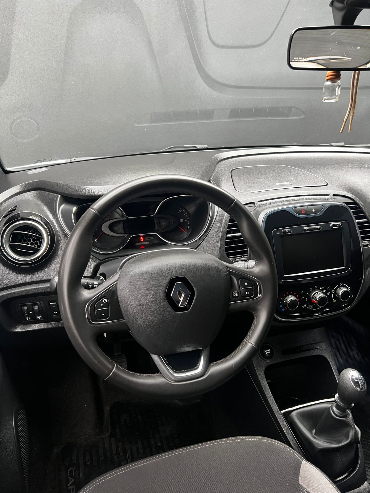 Mira esta publicación de Renault Captur 2018 en Motordil