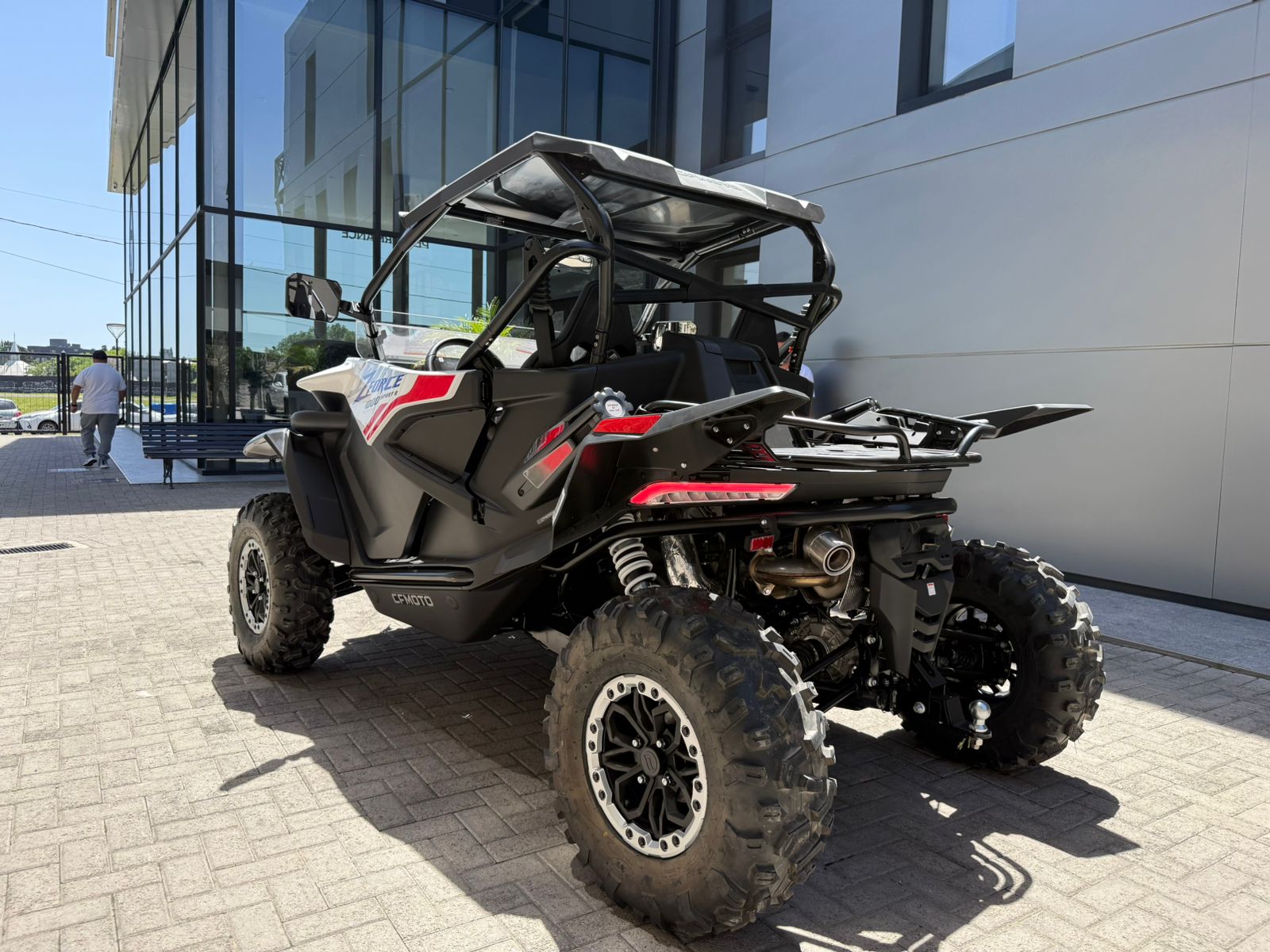 Mira esta publicación de Cf Moto Zforce 1000 SPORT 2025 en Motordil