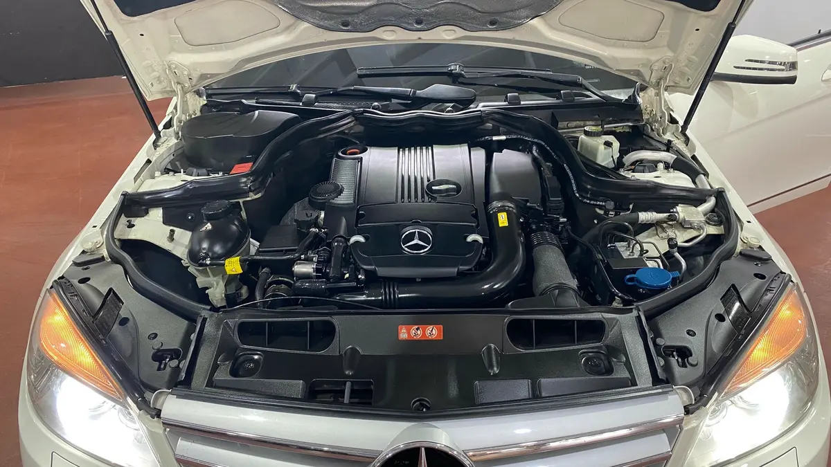 Mira esta publicación de Mercedes Benz Clase C 2011 en Motordil