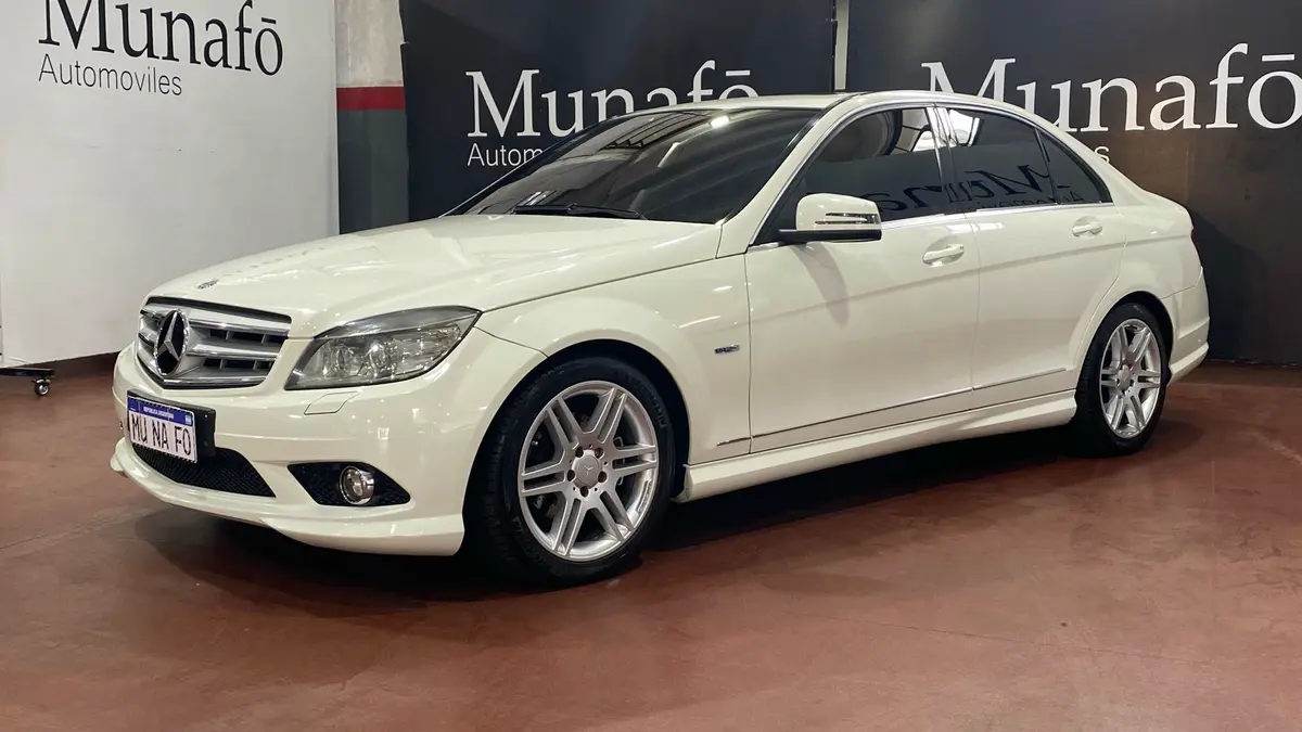 Mira esta publicación de Mercedes Benz Clase C 2011 en Motordil