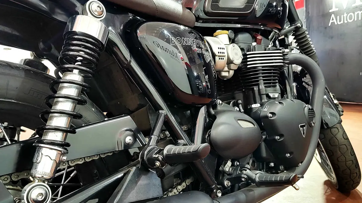 Mira esta publicación de Triumph 1200 T 120 2017 en Motordil