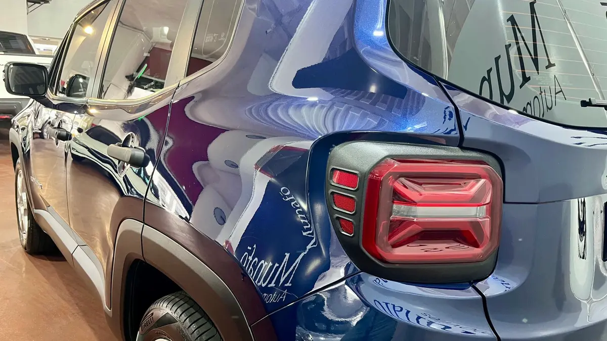 Mira esta publicación de Jeep Renegade 2024 en Motordil