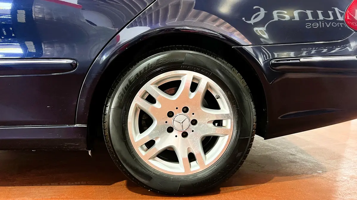 Mira esta publicación de Mercedes Benz Clase E 2005 en Motordil