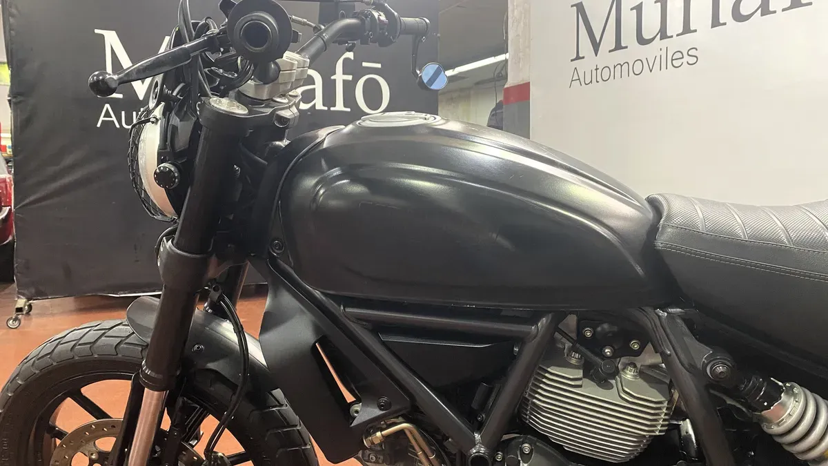 Mira esta publicación de Ducati 800 Track 2016 en Motordil