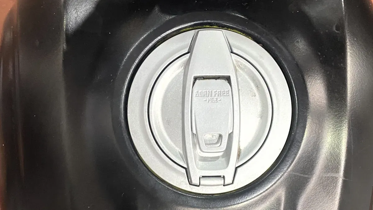 Mira esta publicación de Ducati 800 Track 2016 en Motordil