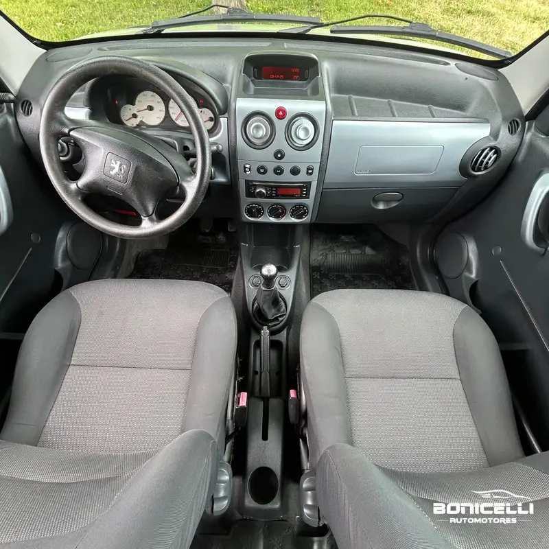 Mira esta publicación de Peugeot Partner 2016 en Motordil