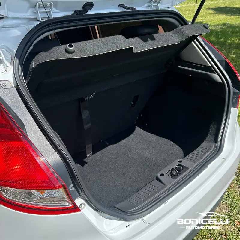 Mira esta publicación de Ford Fiesta 2015 en Motordil