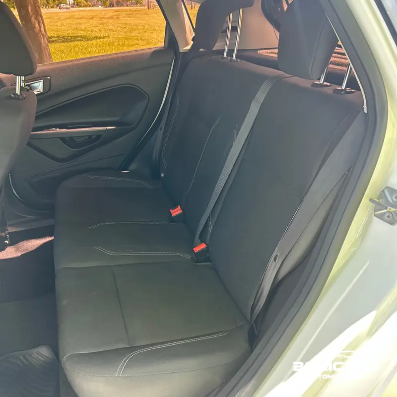 Mira esta publicación de Ford Fiesta 2015 en Motordil