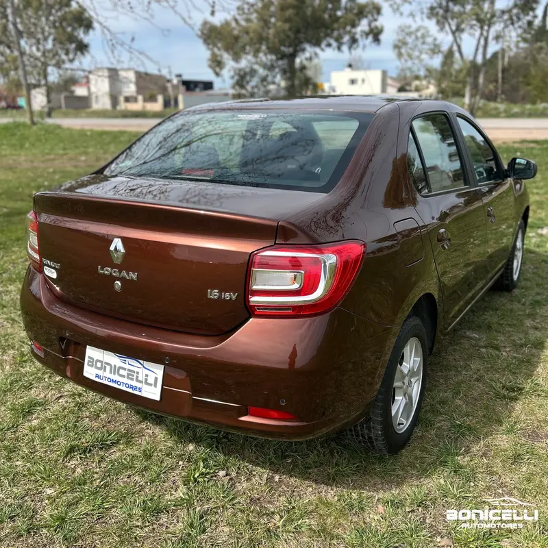 Mira esta publicación de Renault Logan II 2014 en Motordil