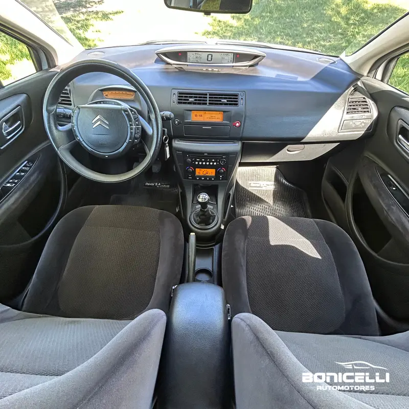 Mira esta publicación de Citroen C 4 2011 en Motordil