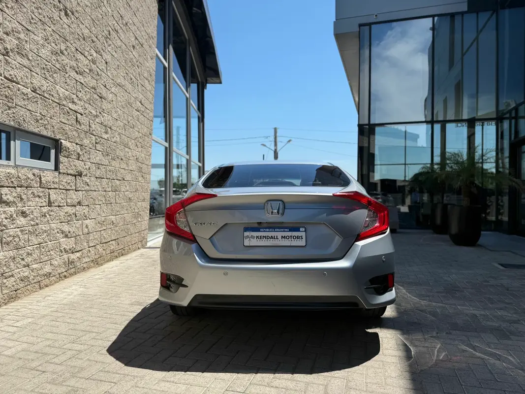 Mira esta publicación de Honda Civic 2020 en Motordil