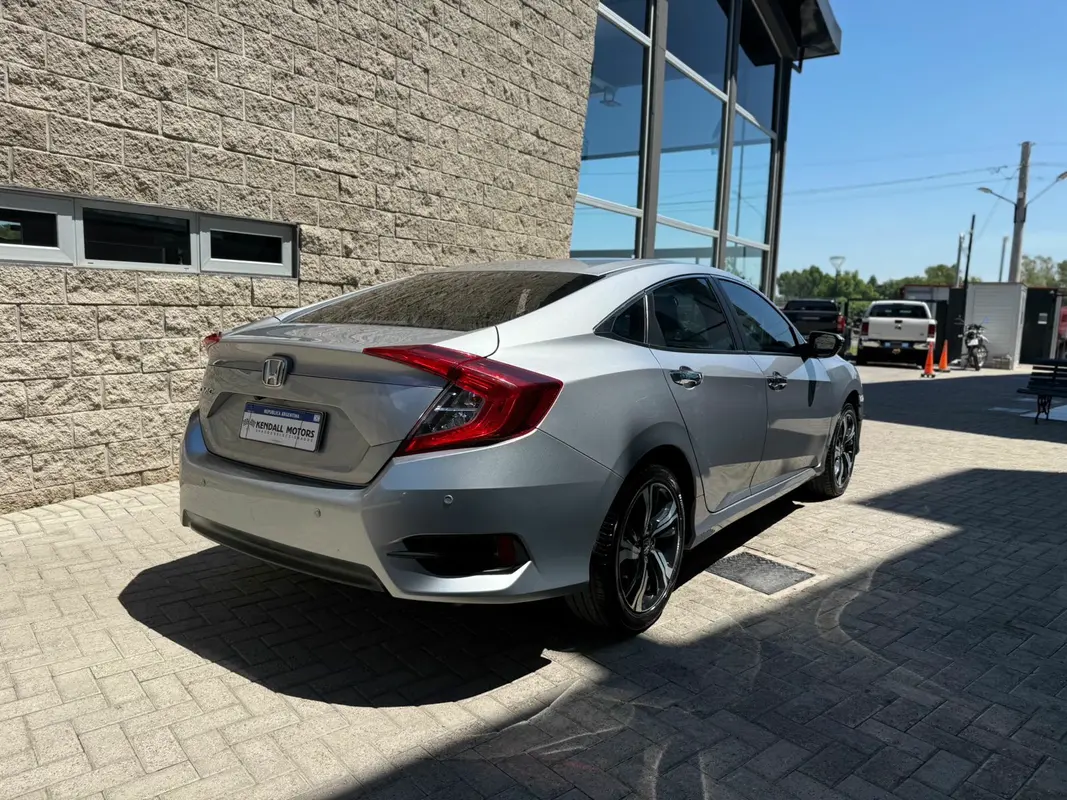 Mira esta publicación de Honda Civic 2020 en Motordil